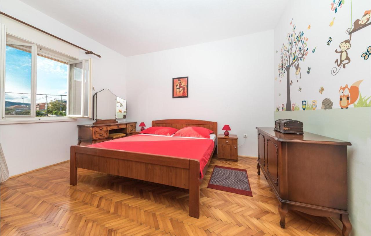 Nice Apartment In Kastel Stafilic With Sauna Kaštela Εξωτερικό φωτογραφία