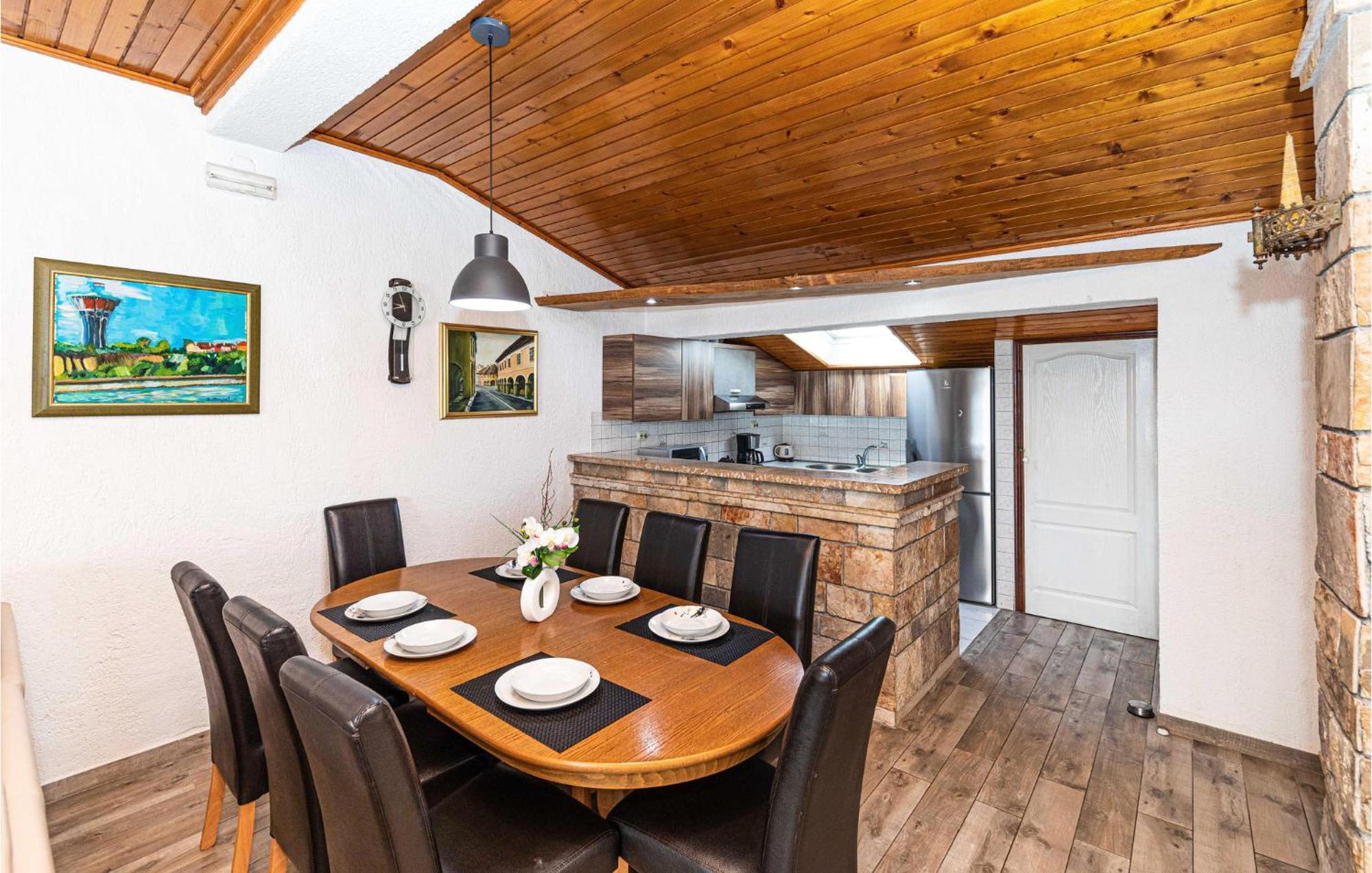 Nice Apartment In Kastel Stafilic With Sauna Kaštela Εξωτερικό φωτογραφία