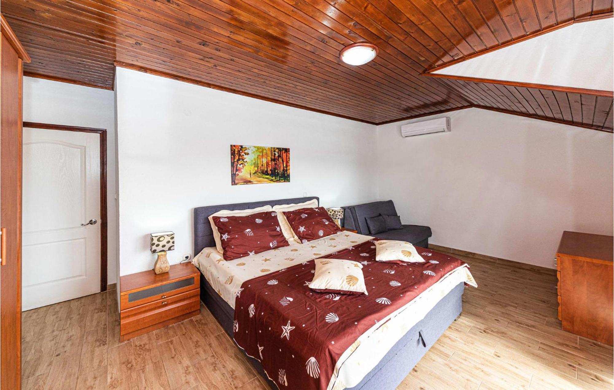 Nice Apartment In Kastel Stafilic With Sauna Kaštela Εξωτερικό φωτογραφία